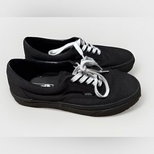 Vans triple black women’s 8.5 Men's 7 Canvas Sneakers off the wall low shoes